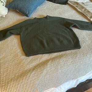 Vince wool mock neck sweater 3/4 sleeves olive classic EUC nubby texture